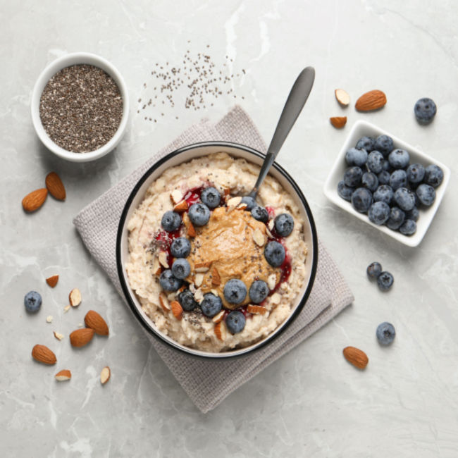 oatmeal with peanut butter and blue berries