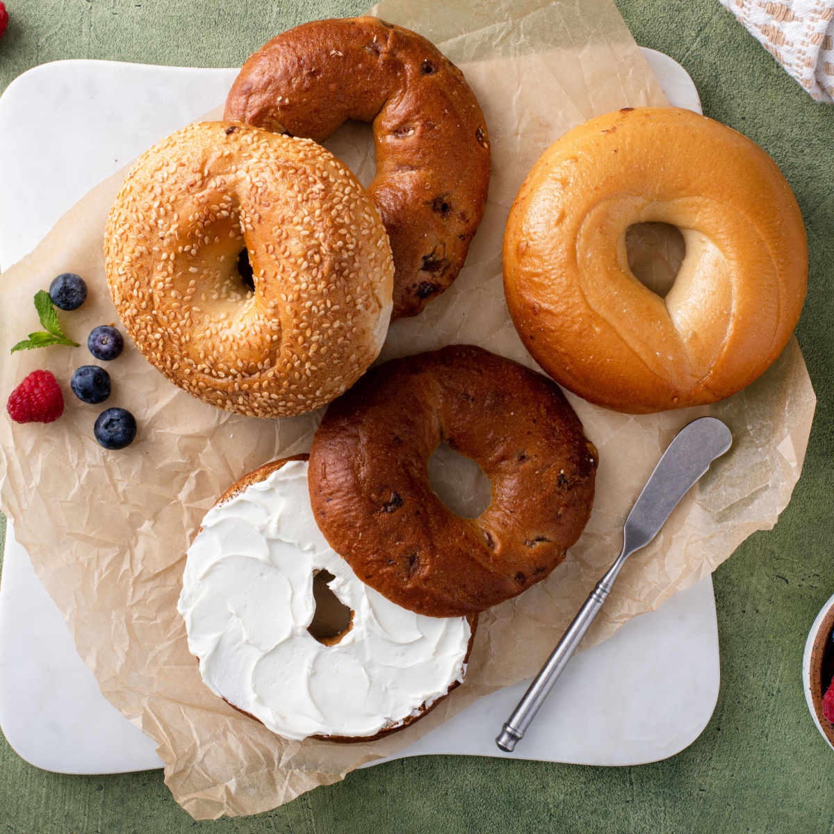 bagel with cream cheese