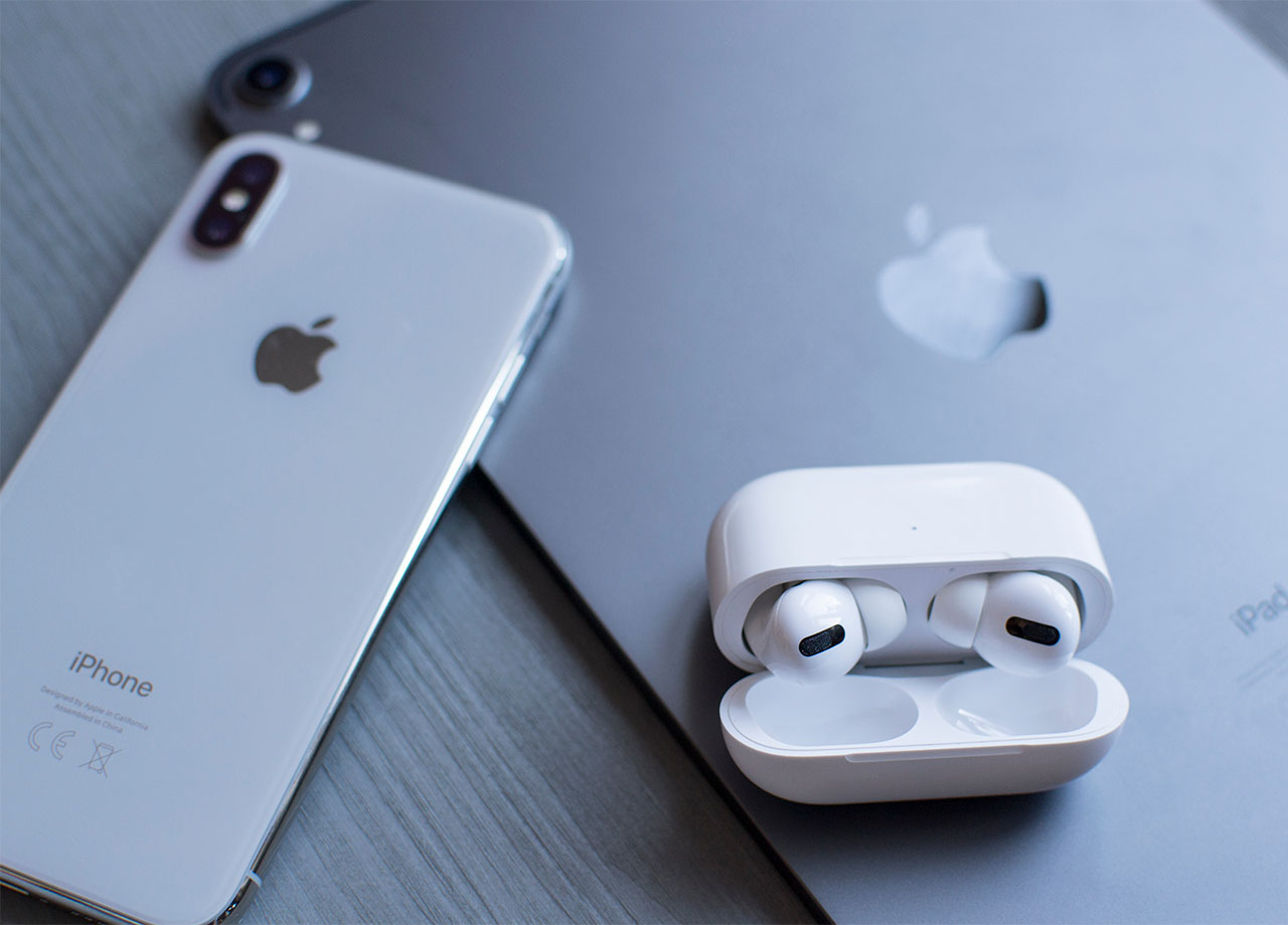 iphone-airpods