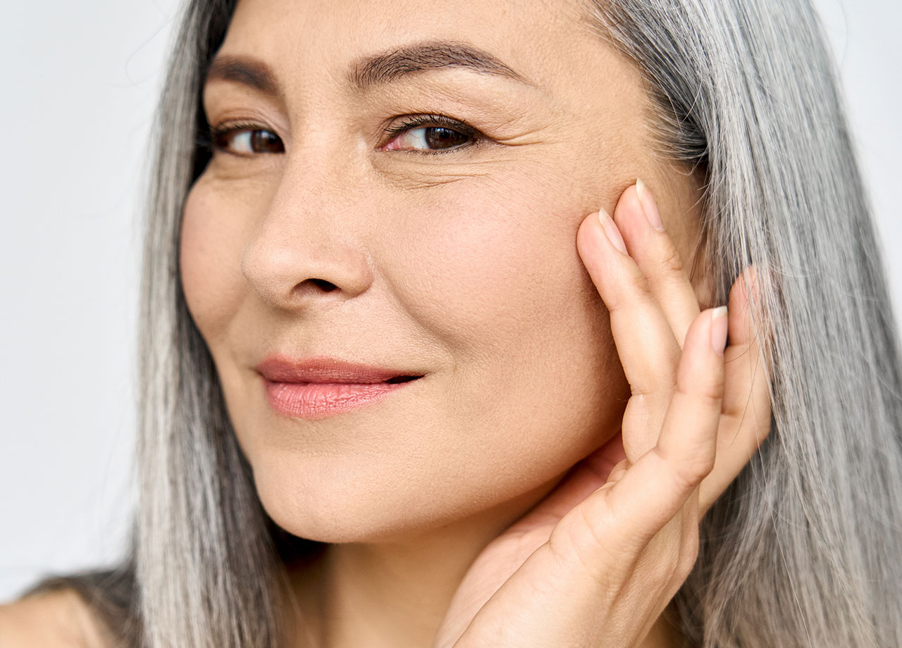 older-woman-natural-makeup