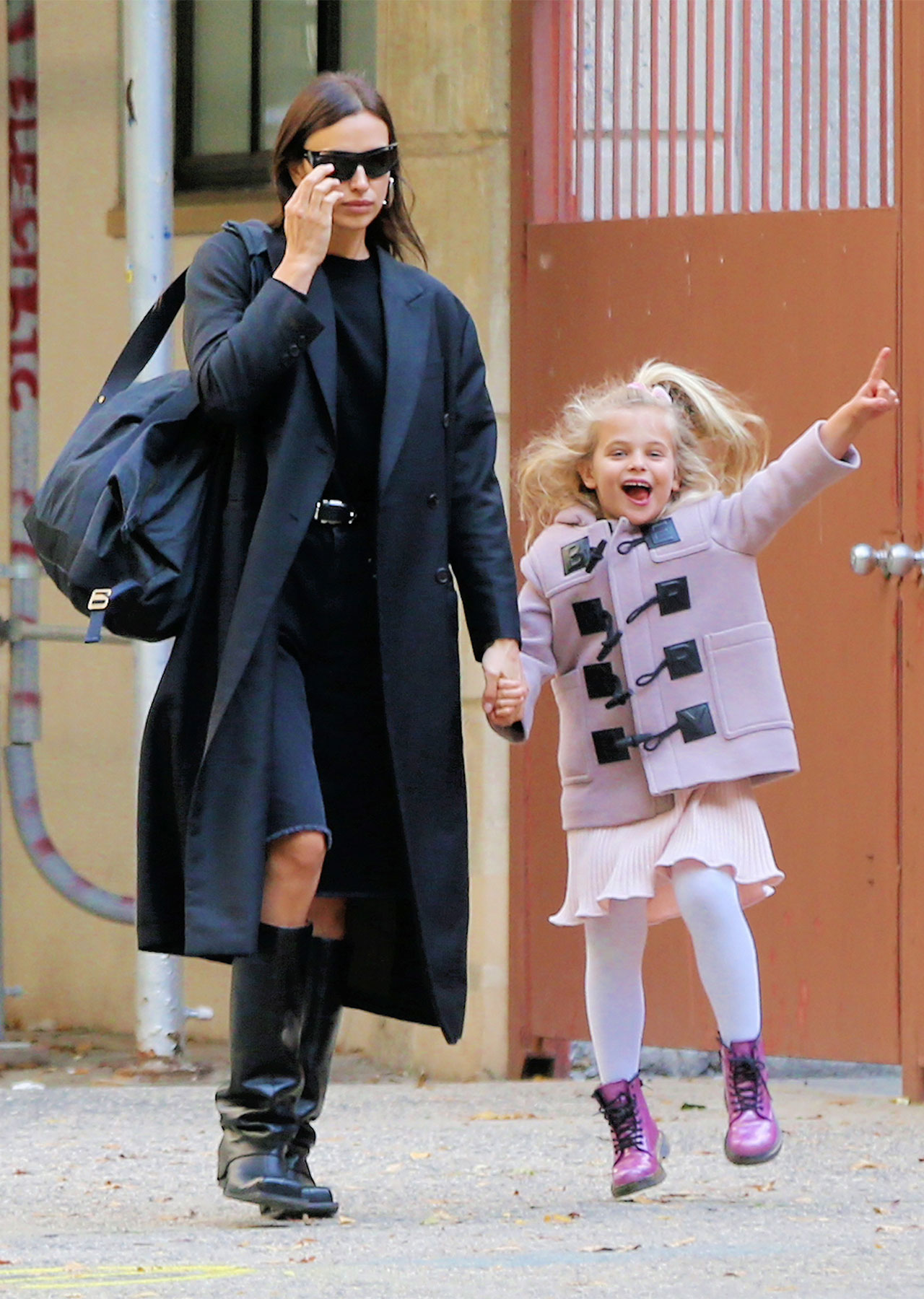 irina shayk and daughter lea in new york city