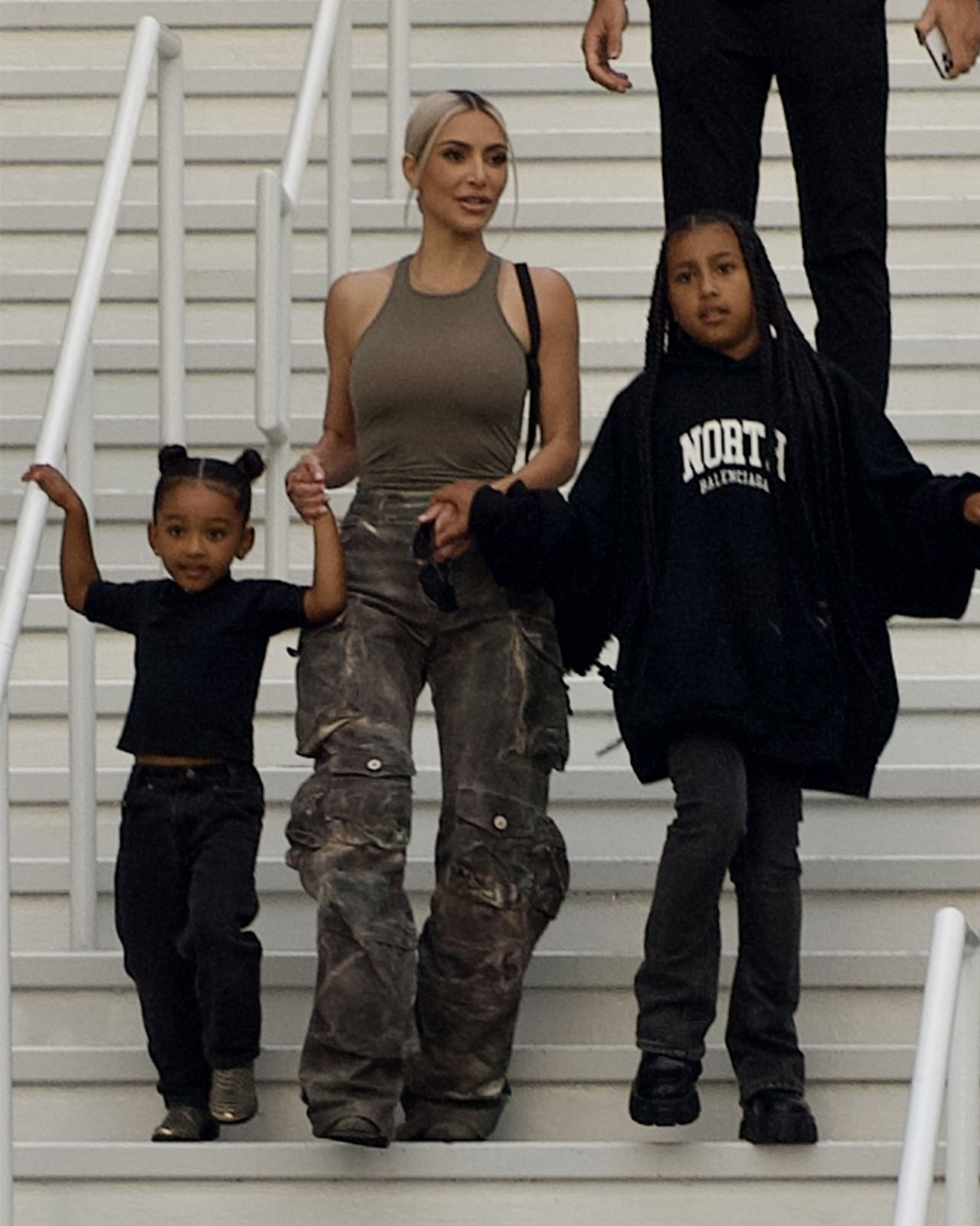 kim kardashian with chicago and north west