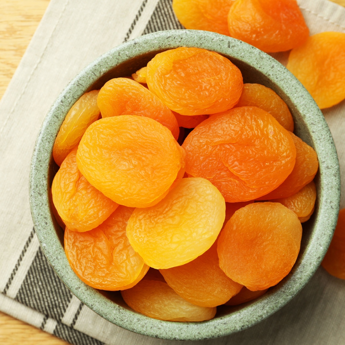 dried apricots