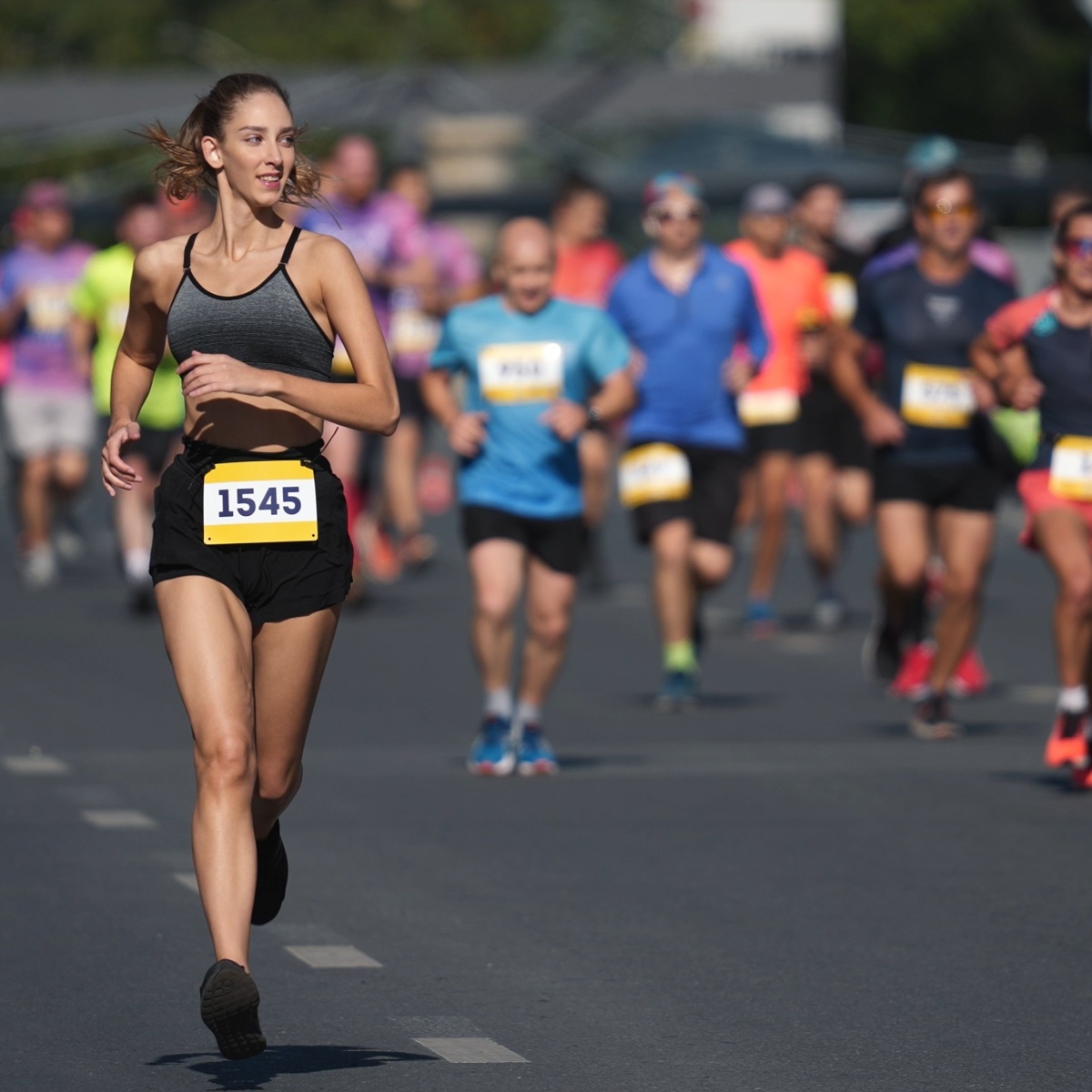 girl running a marathon