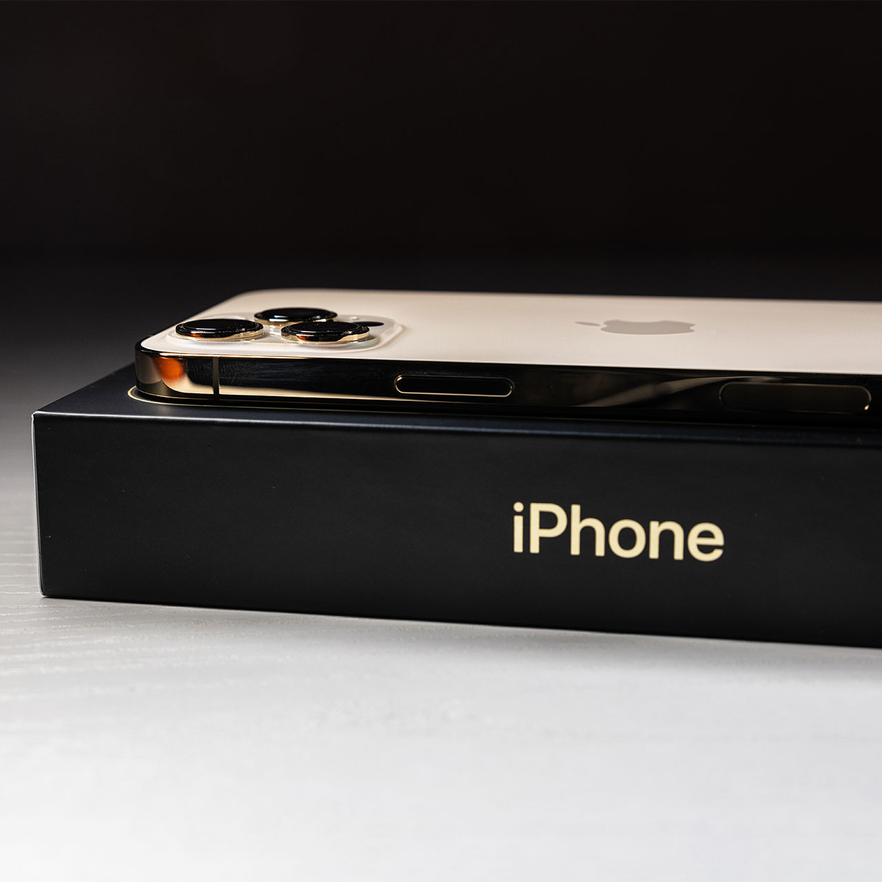 new-gold-iphone