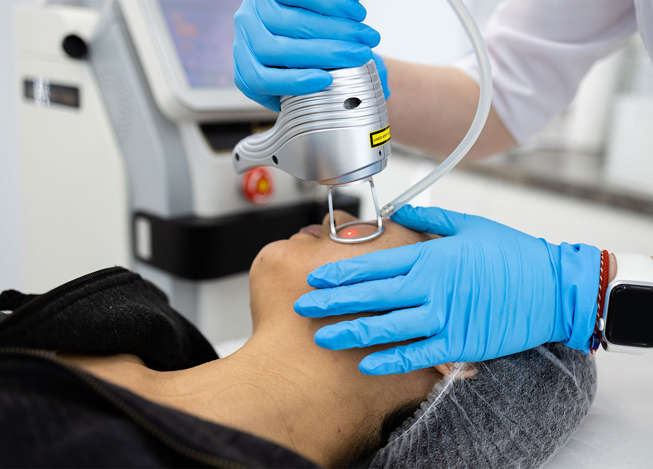 patient-gets-CO2-treatment