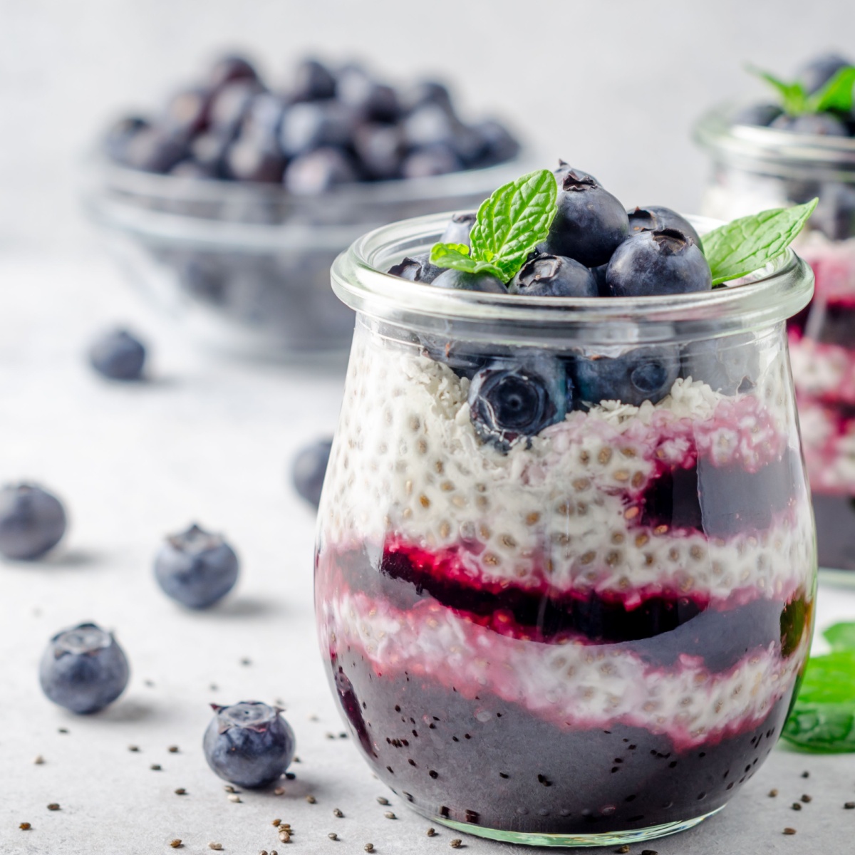 berry chia pudding