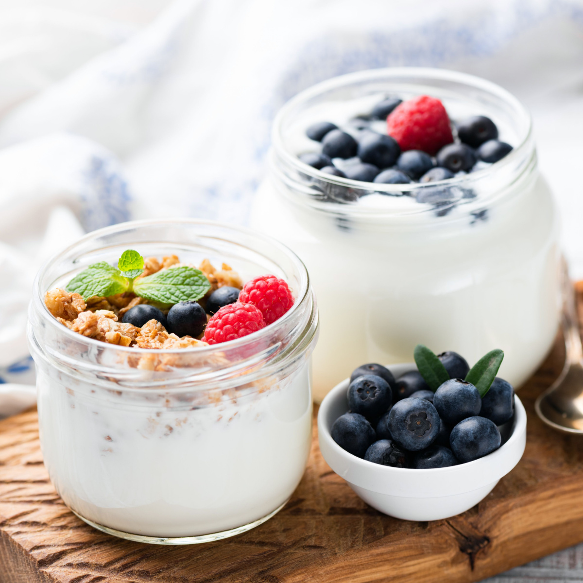 greek yogurt with berries