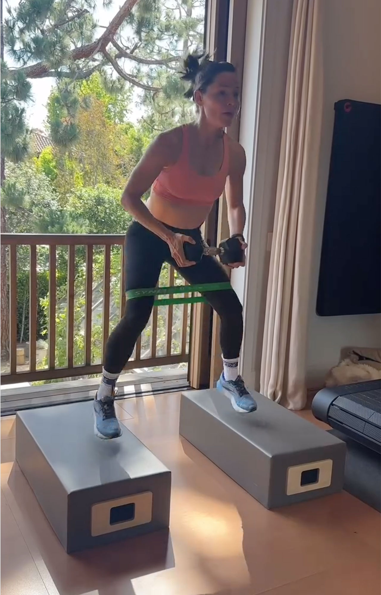 Jennifer Garner training for Elektra cameo in Deadpool and Wolverine