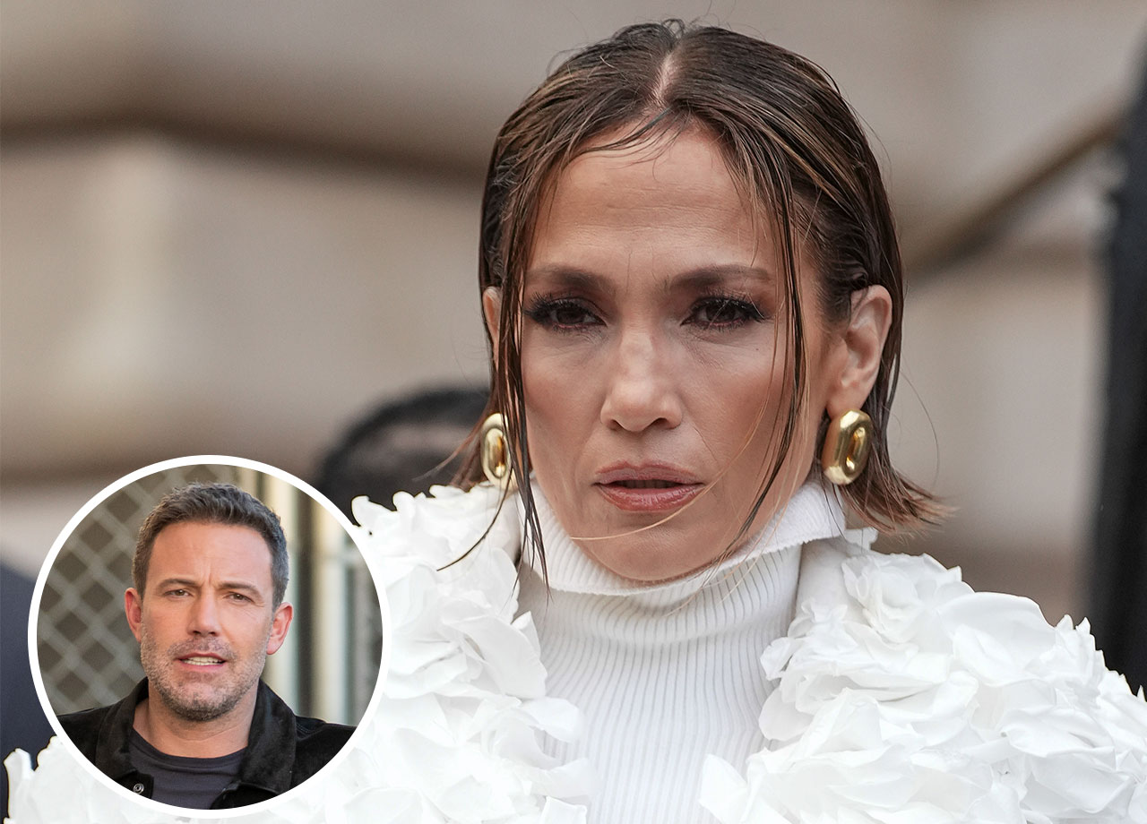 Jennifer Lopez with Ben Affleck in circle