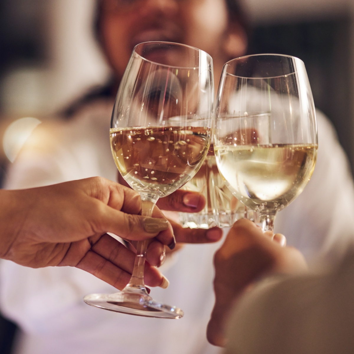 people cheersing with champagne