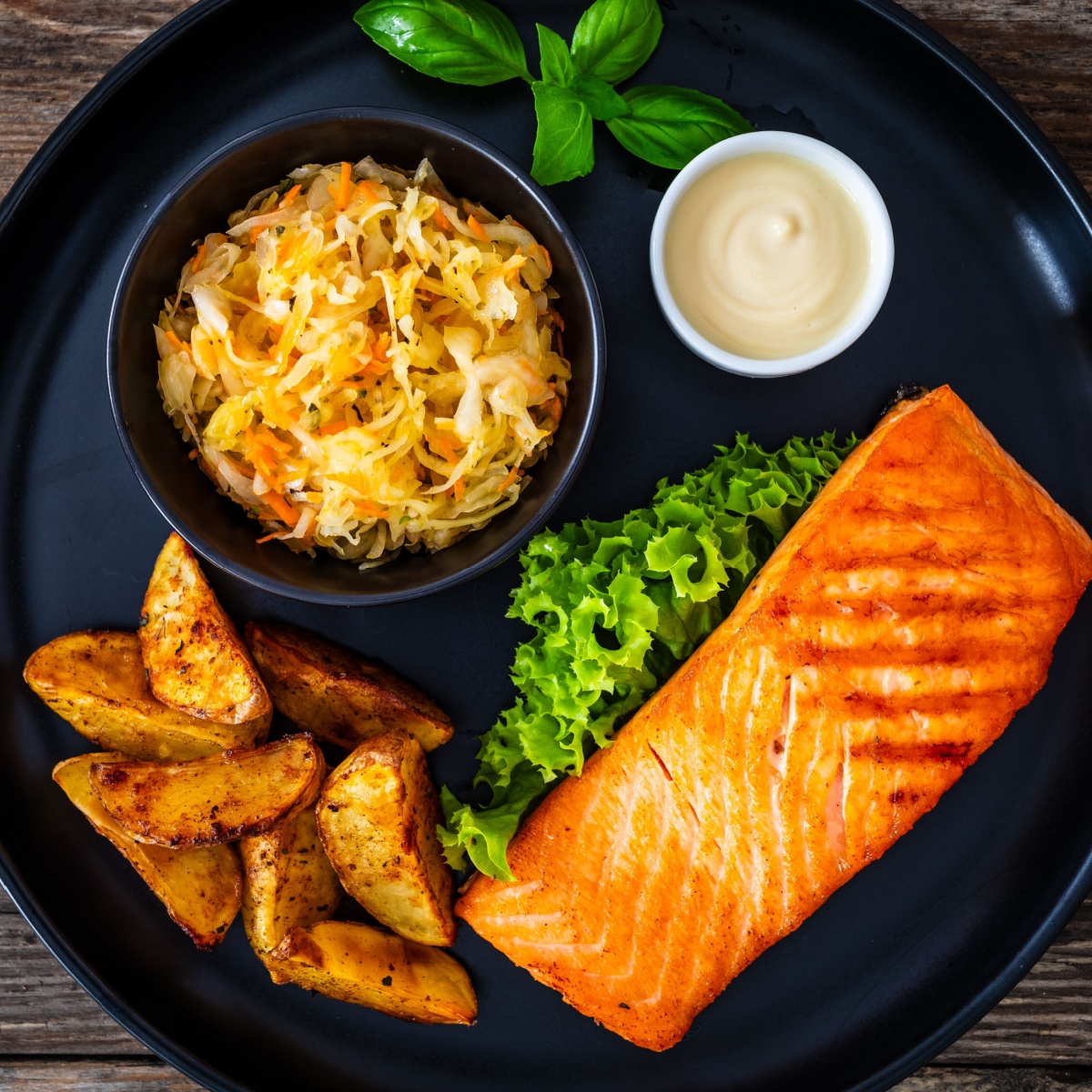 grilled salmon with saurkraut