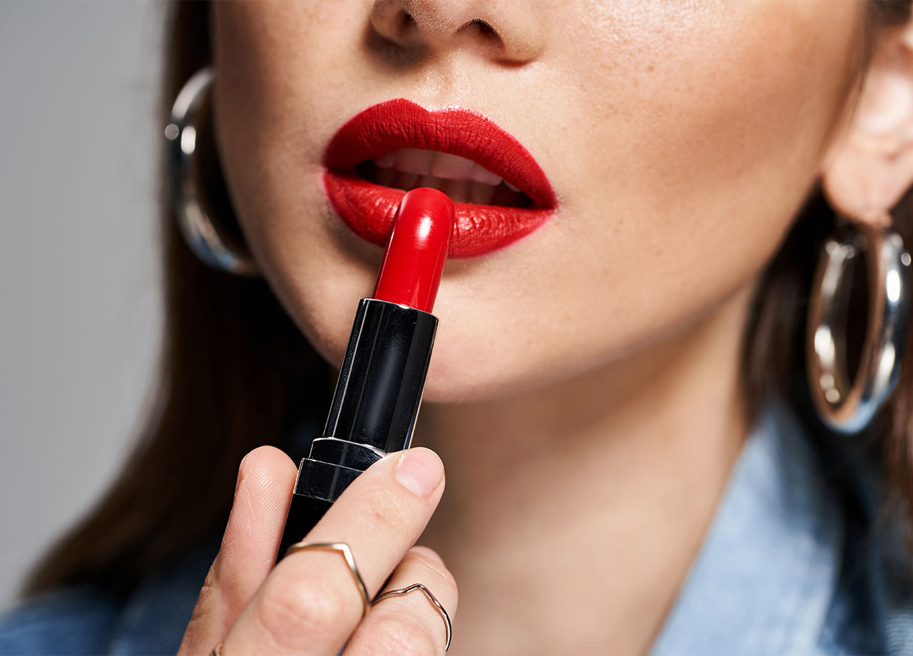 woman-wearing-red-lipstick