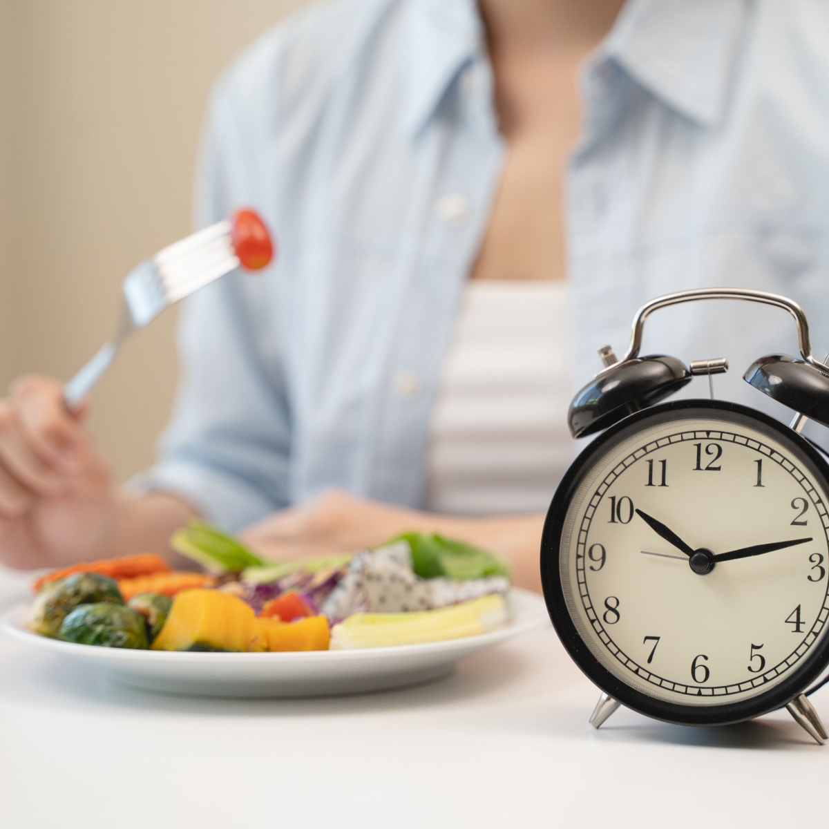 woman breaking fast