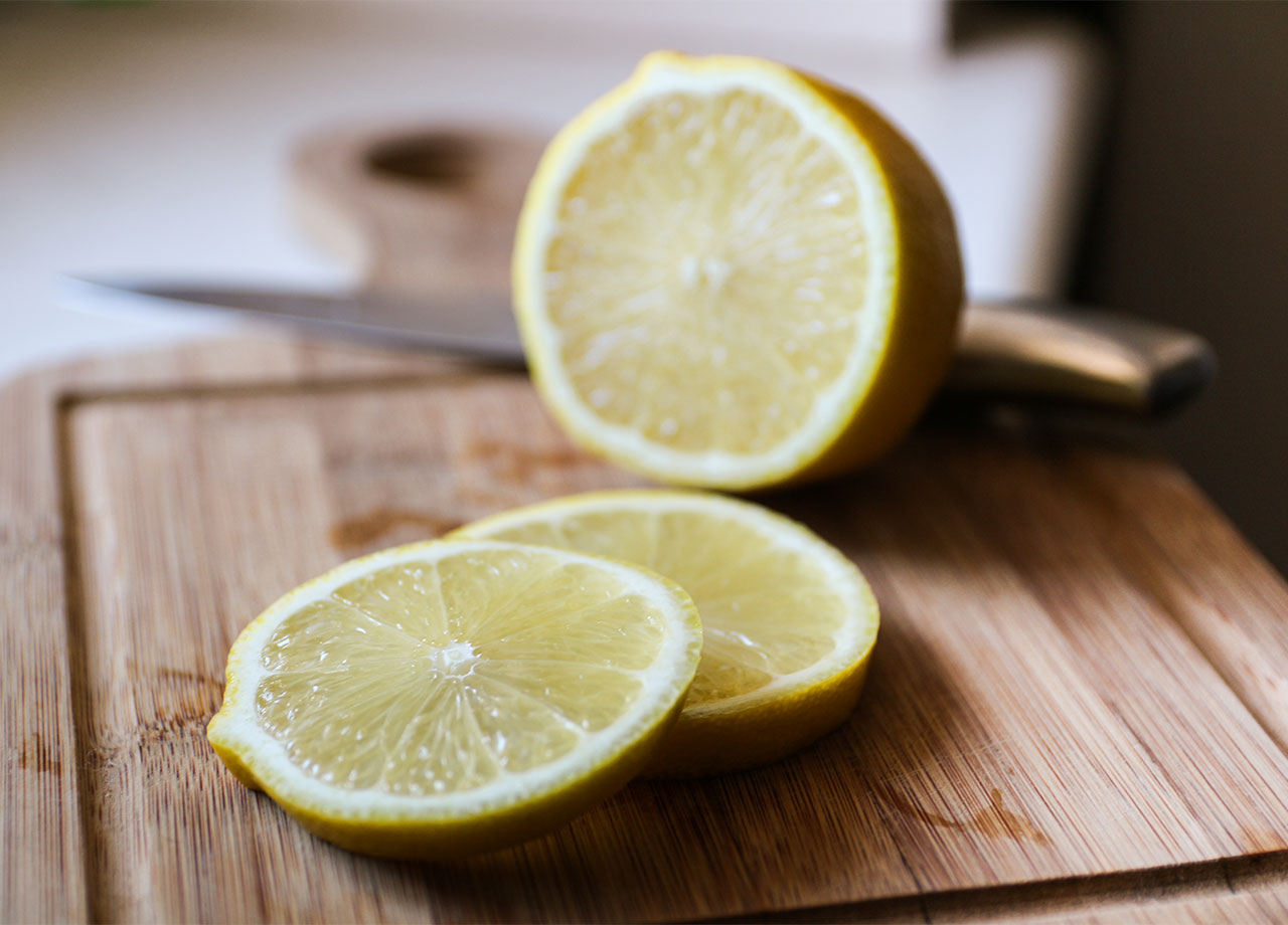 lemon-cutting-board