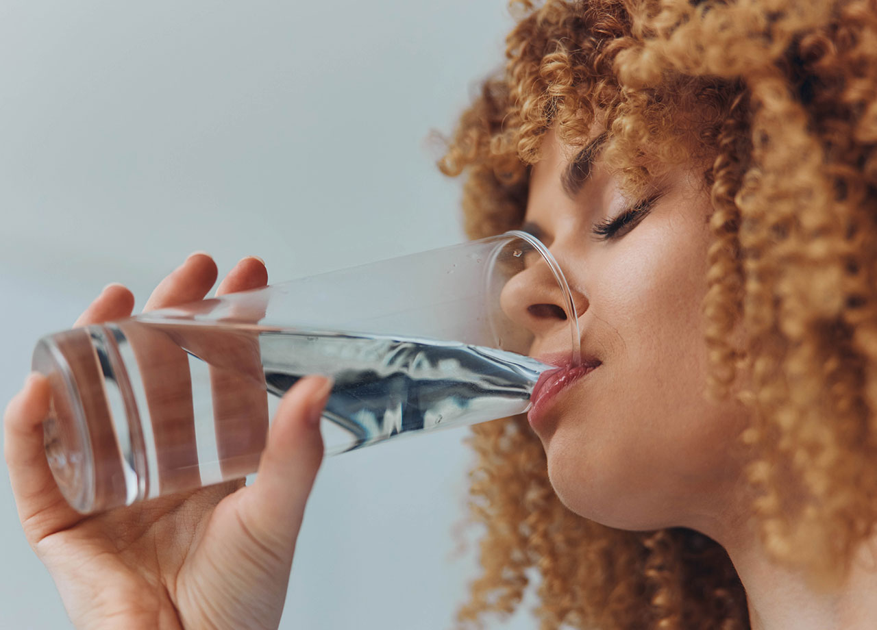 woman-drinking-water