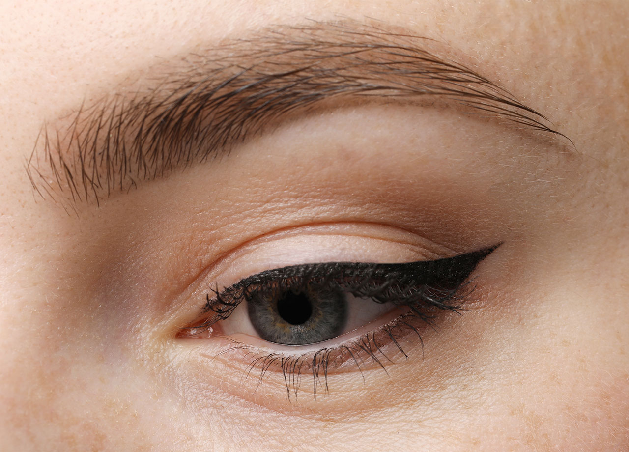 woman-wearing-winged-eyeliner