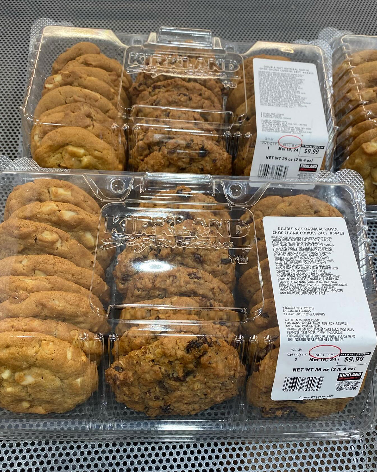 costco double nut oatmeal raisin chocolate chunk cookies