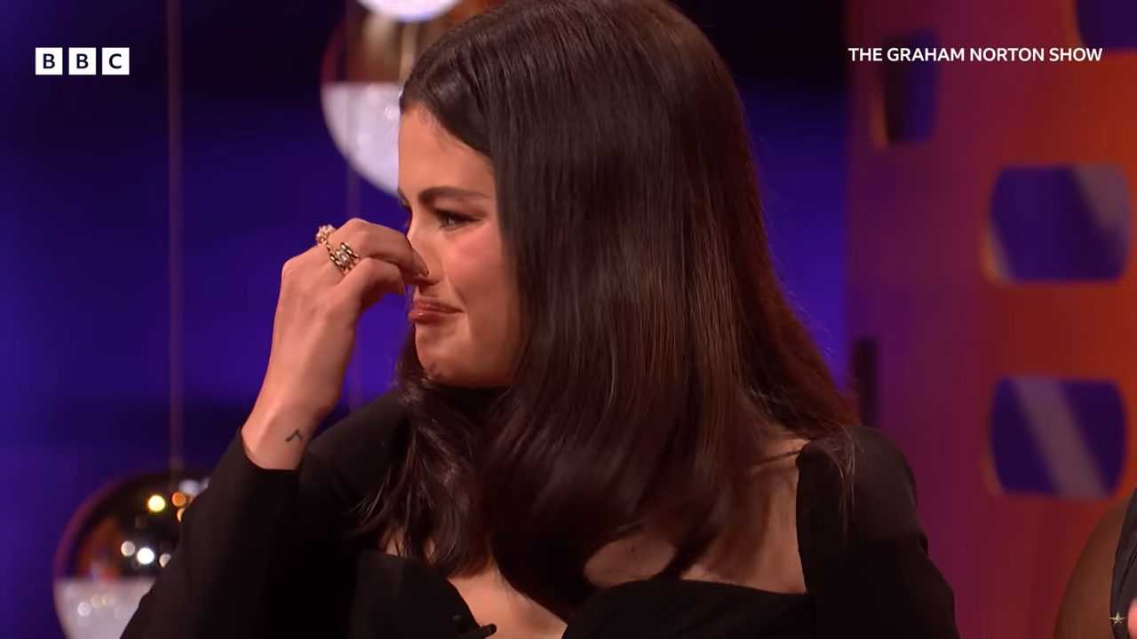 Selena Gomez cries on The Graham Norton Show