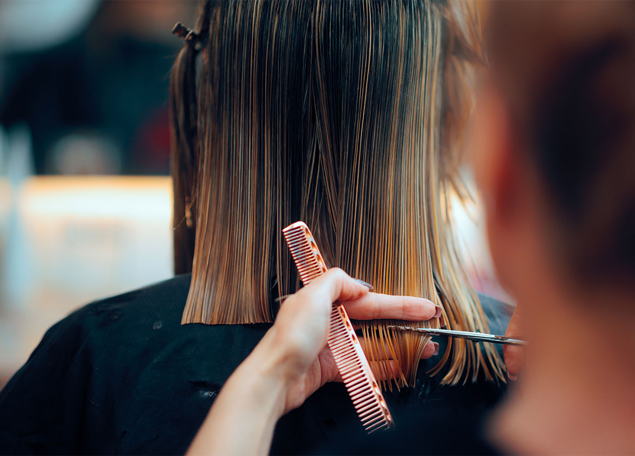 woman-getting-haircut