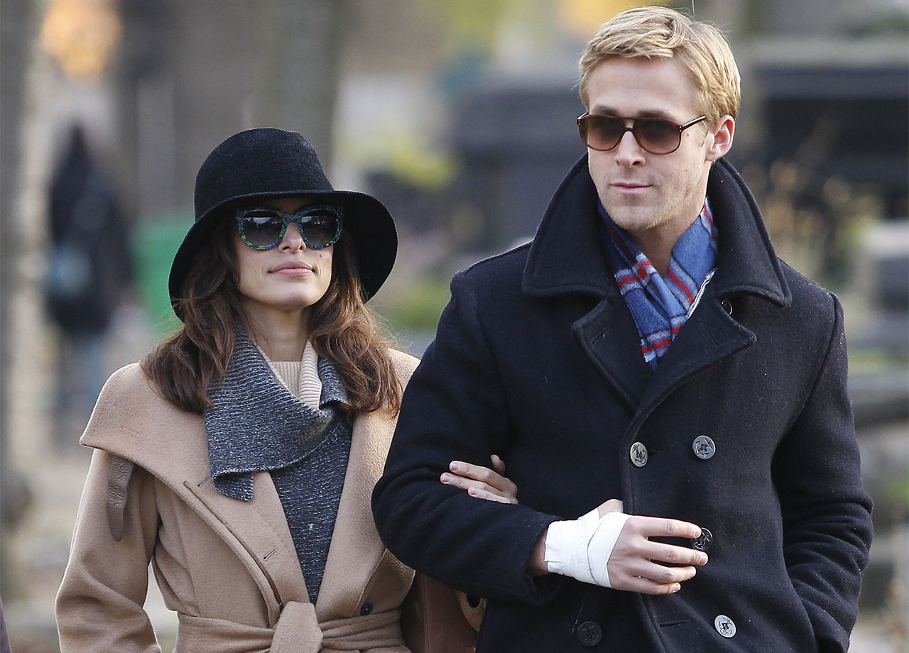 Eva Mendes and Ryan Gosling stroll in Paris in 2011