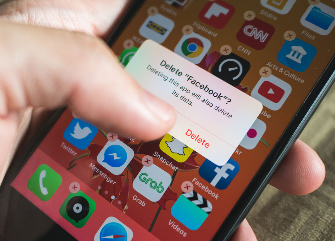 deleting-facebook-app