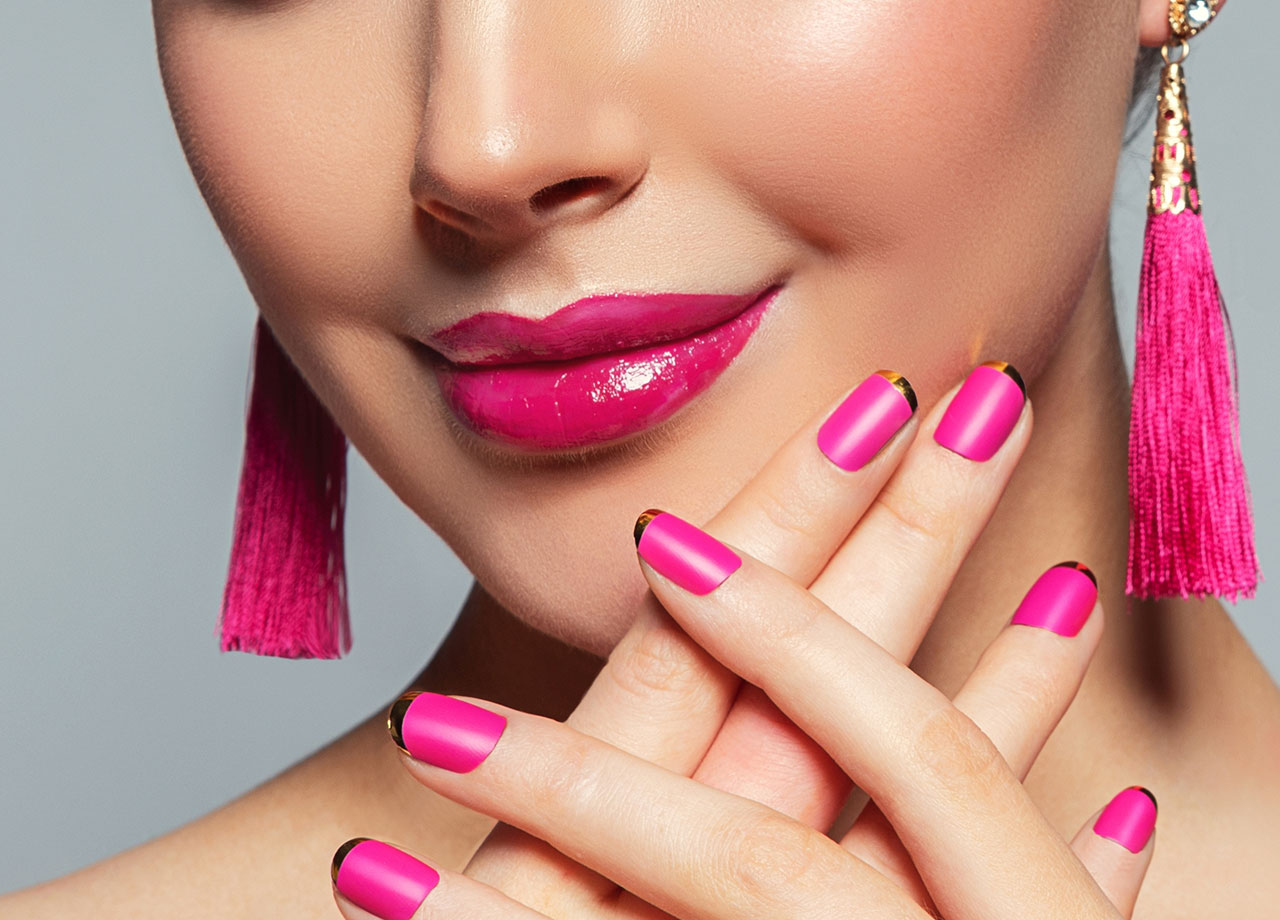 bright-fuschia-lipstick