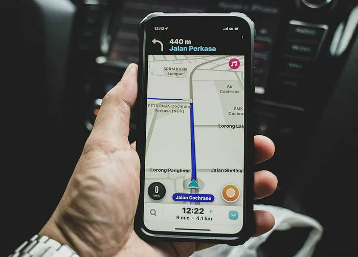 iphone-waze-app