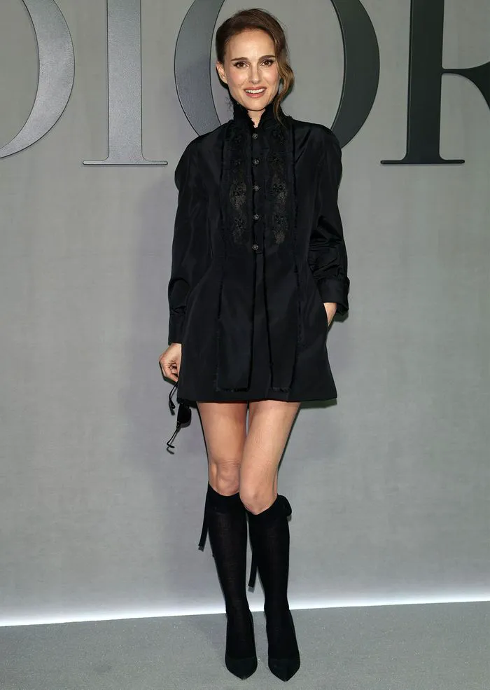 Natalie-Portman-Christian-Dior-show-Arrivals-Autumn-Winter-2025
