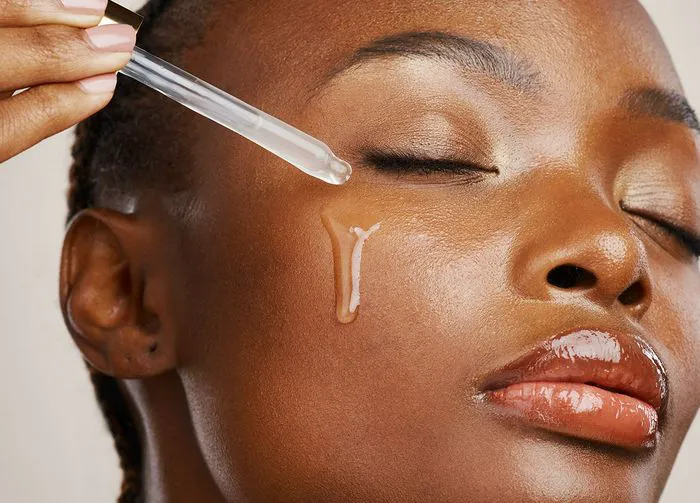 woman-using-collagen