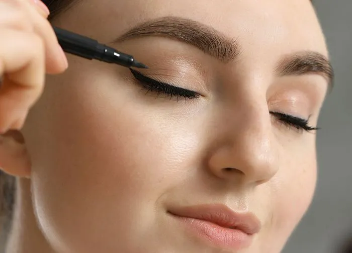 applying-liner-across-top-line