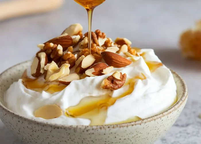 almonds-greek-yogurt