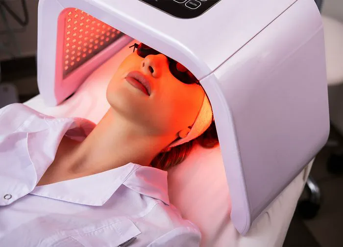 woman-red-light-therapy