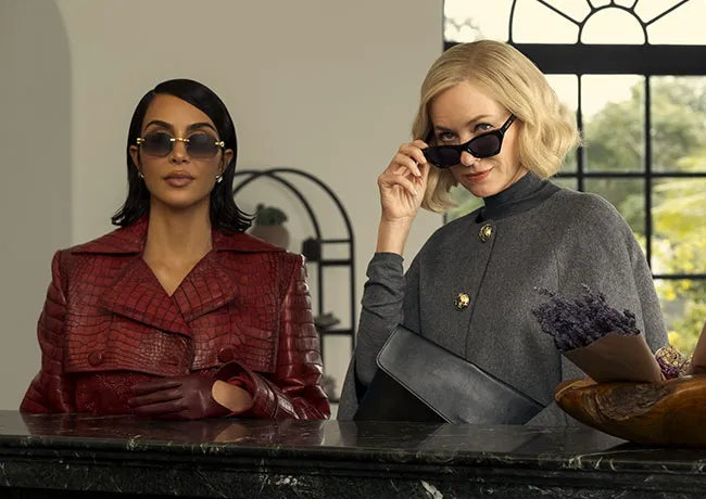 Kim Kardashian and Naomi Watts