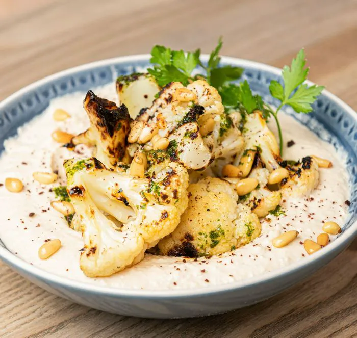 cauliflower hummus