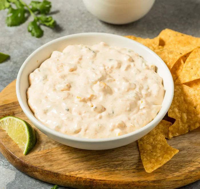 queso and chips