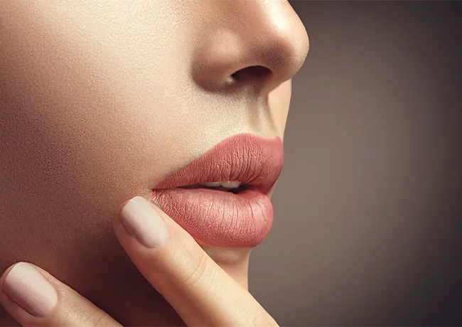 woman-matte-makeup