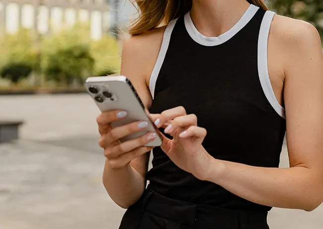 woman-using-online-banking