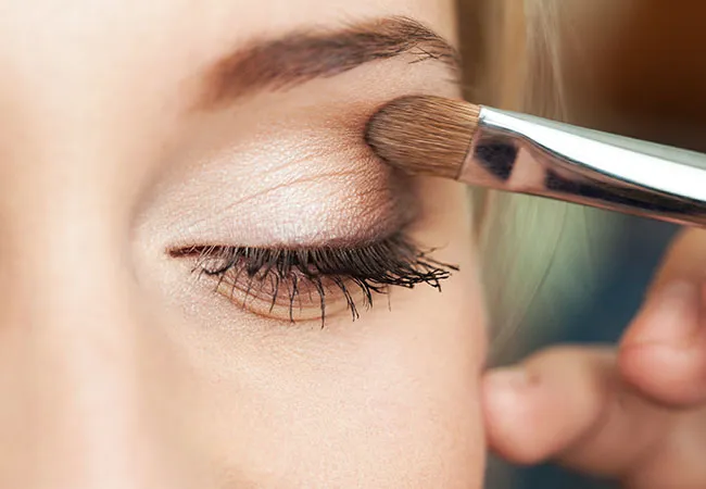 shimmery-eyeshadow