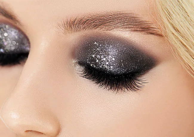 metallic-black-eyeshadow