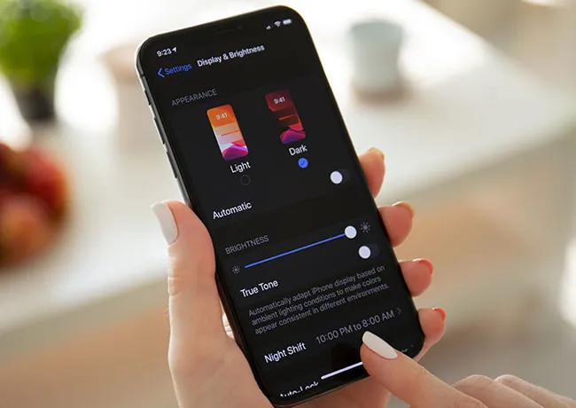 iphone-dark-mode