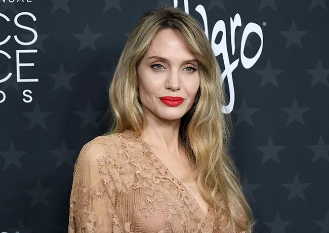Angelina Jolie Critics Choice Awards 2025