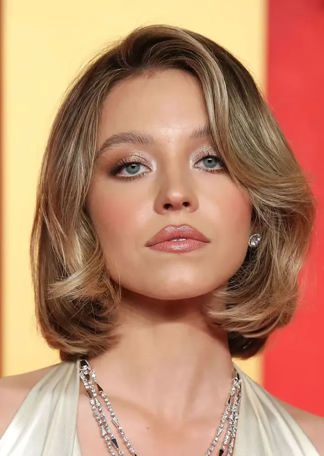 "French bob hairstyle showcased on Sydney Sweeney"