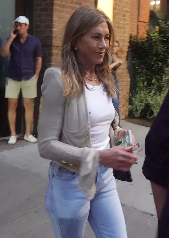 Jennifer Aniston on a date with Jim Curtis in New York