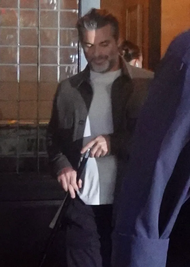 Jim Curtis on a date with Jennifer Anisto in New York