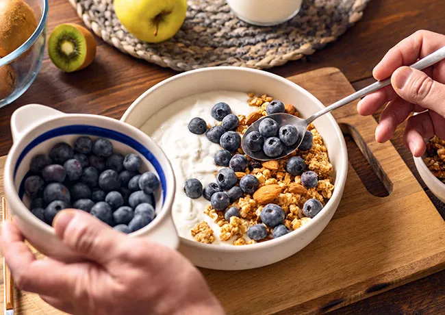 yogurt-blueberries