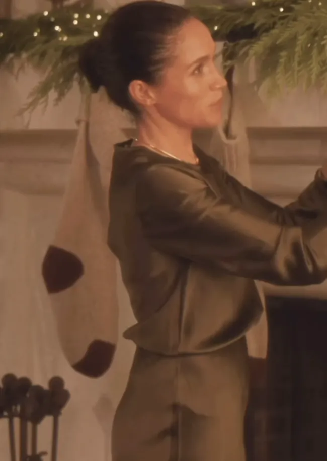 Meghan Markle brown outfit As Ever decorating