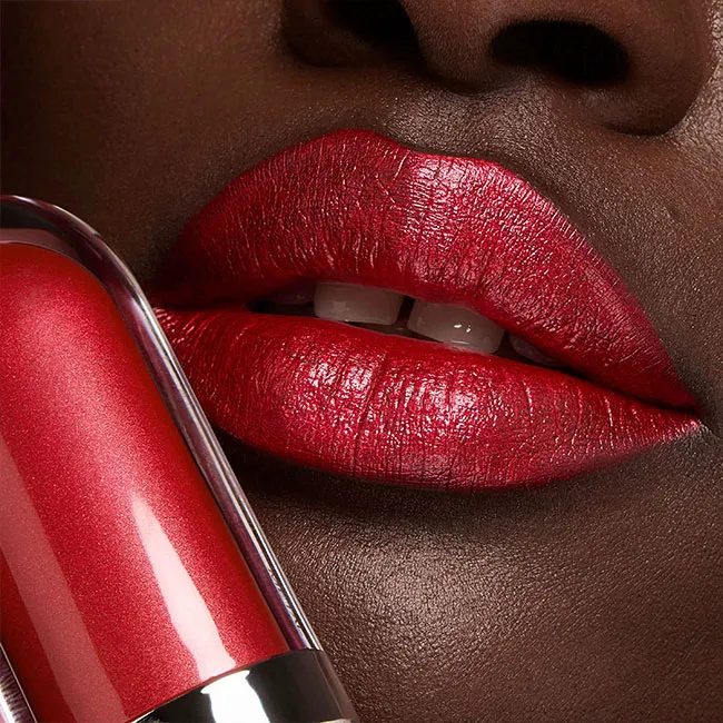 woman-wearing-bright-lipstick
