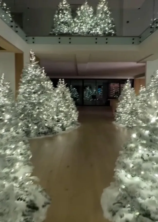 kim kardashian christmas trees
