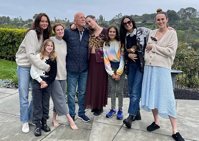 Bruce Willis with family Demi Moore Instagram